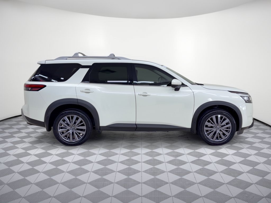 Used 2024 Nissan Pathfinder SL w/ SL Premium Package FWD image 8