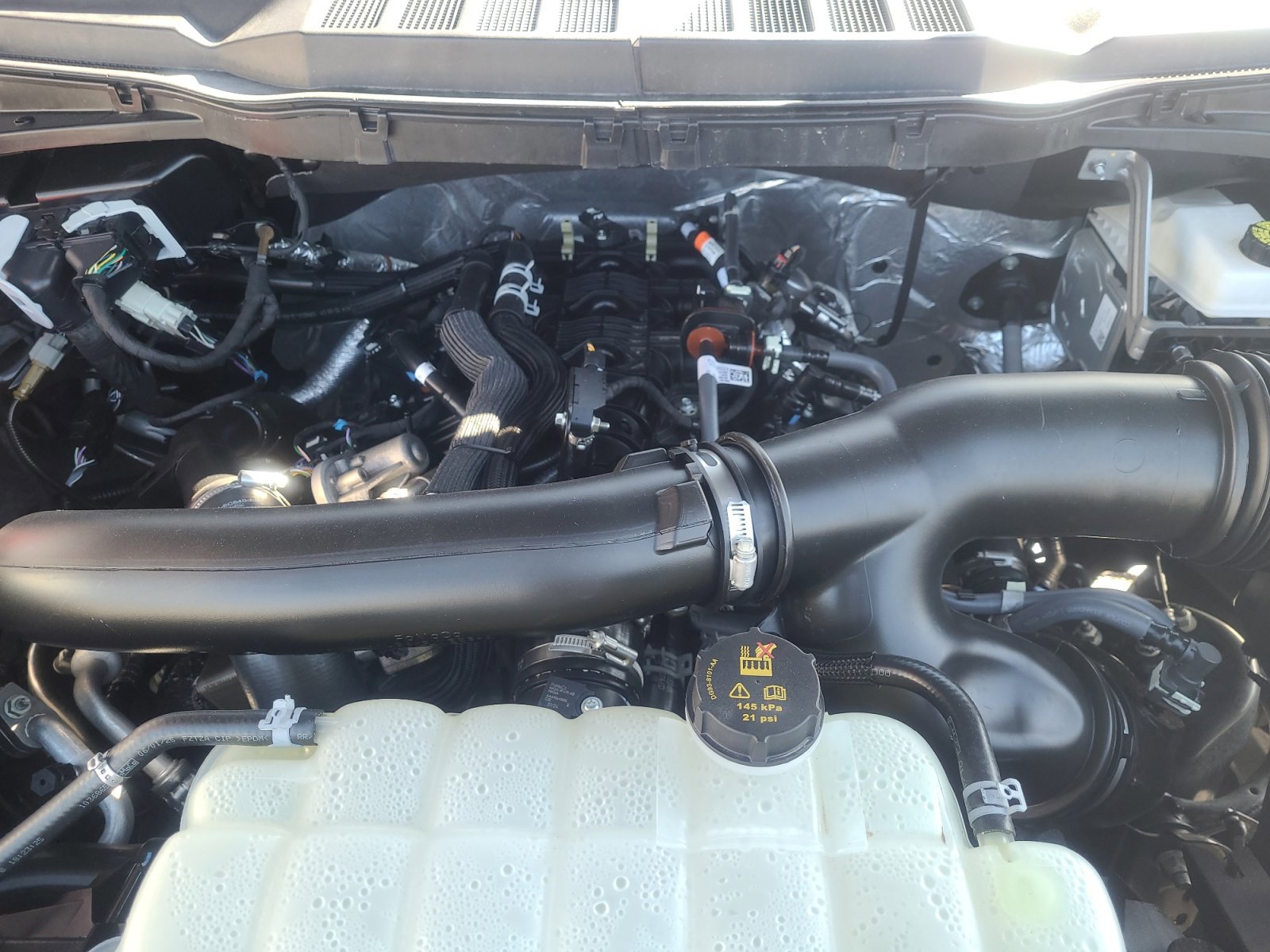 Certified 2025 Ford F150 Lariat w/ Equipment Group 502A High image 22