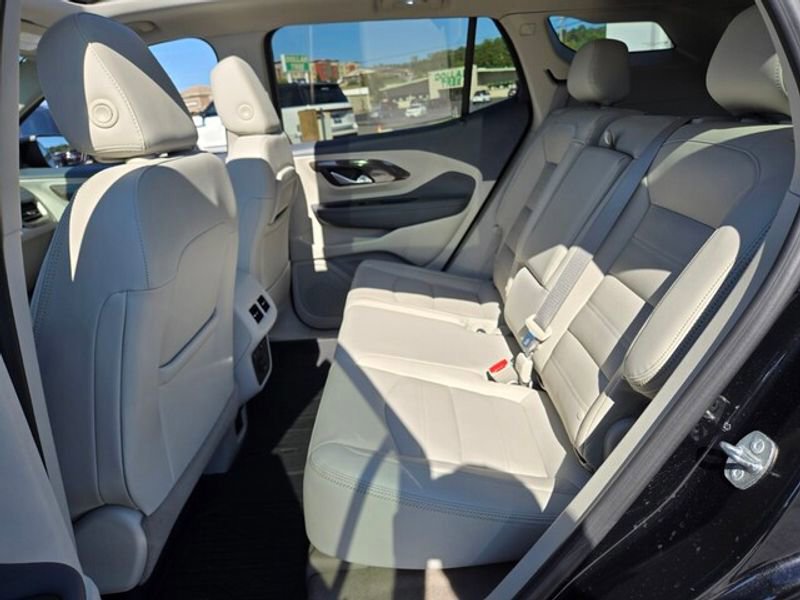 Used 2023 GMC Terrain Denali w/ Denali Premium Package image 13