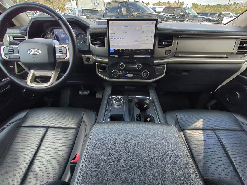 Certified 2024 Ford Expedition XLT image 15