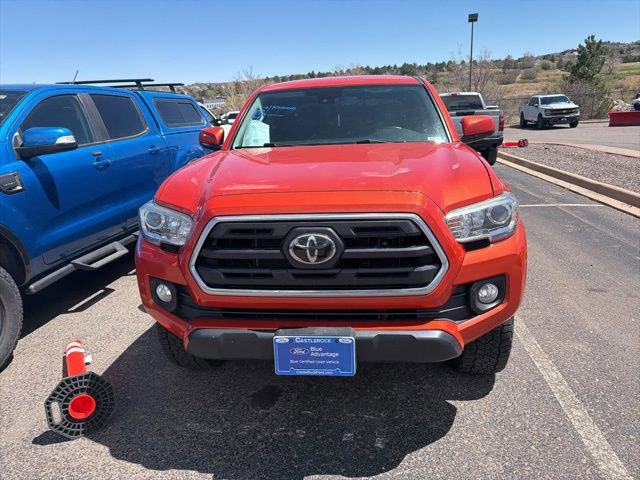Used 2018 Toyota Tacoma SR5 AWD/4WD image 7
