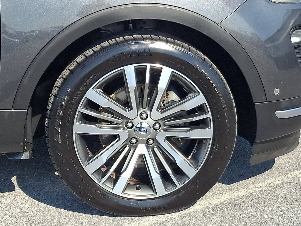 Certified 2018 Ford Explorer Platinum AWD/4WD image 8