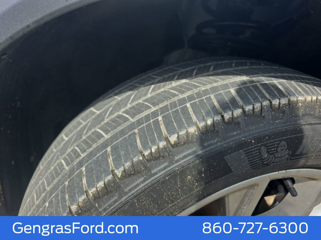 Certified 2022 Ford Explorer XLT w/ Equipment Group 202A image 33