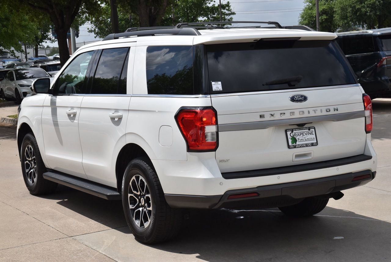 Certified 2022 Ford Expedition XLT image 5
