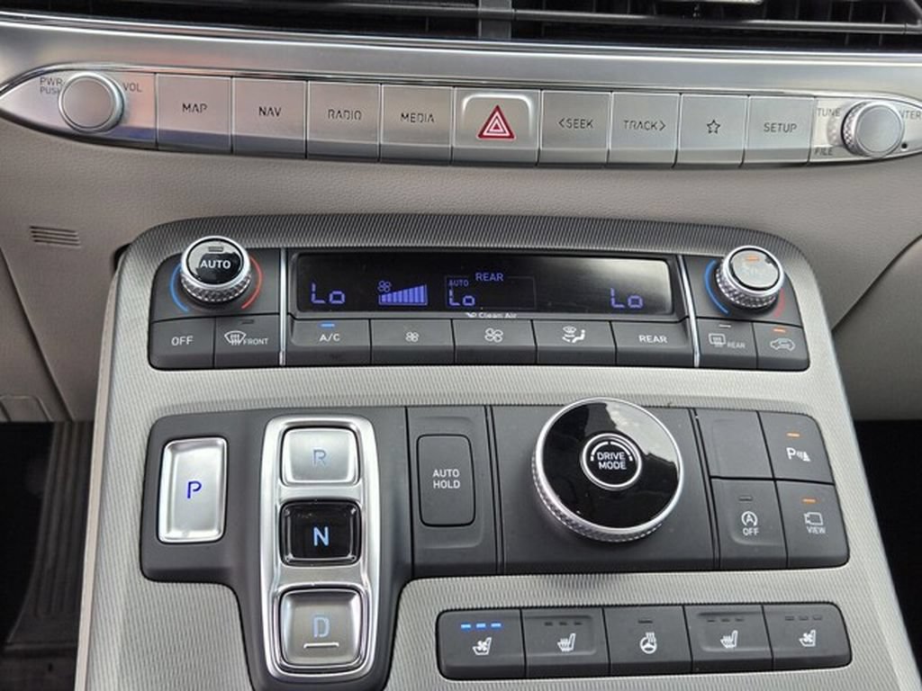 Used 2022 Hyundai Palisade Limited FWD image 26