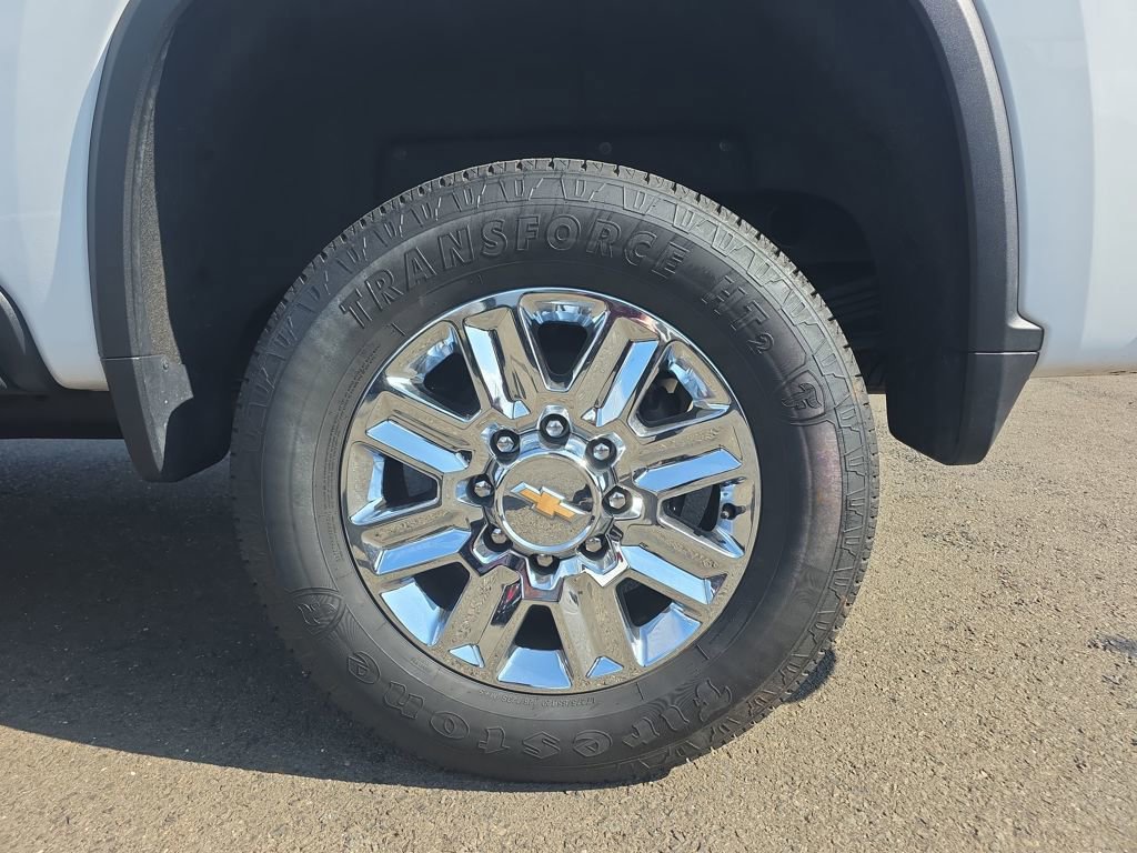 Used 2024 Chevrolet Silverado 2500 High Country w/ Technology Package image 13