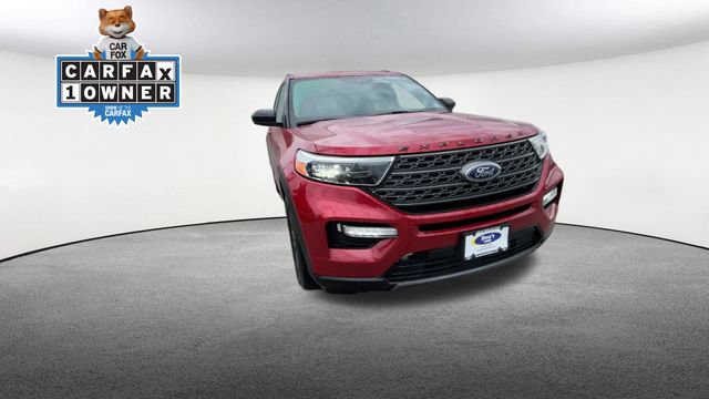 Certified 2023 Ford Explorer XLT w/ Equipment Group 202A AWD/4WD image 3