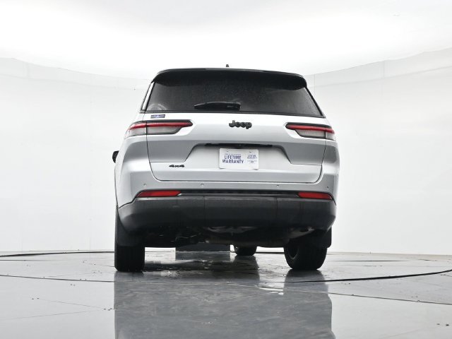 Used 2023 Jeep Grand Cherokee L Altitude AWD/4WD image 41