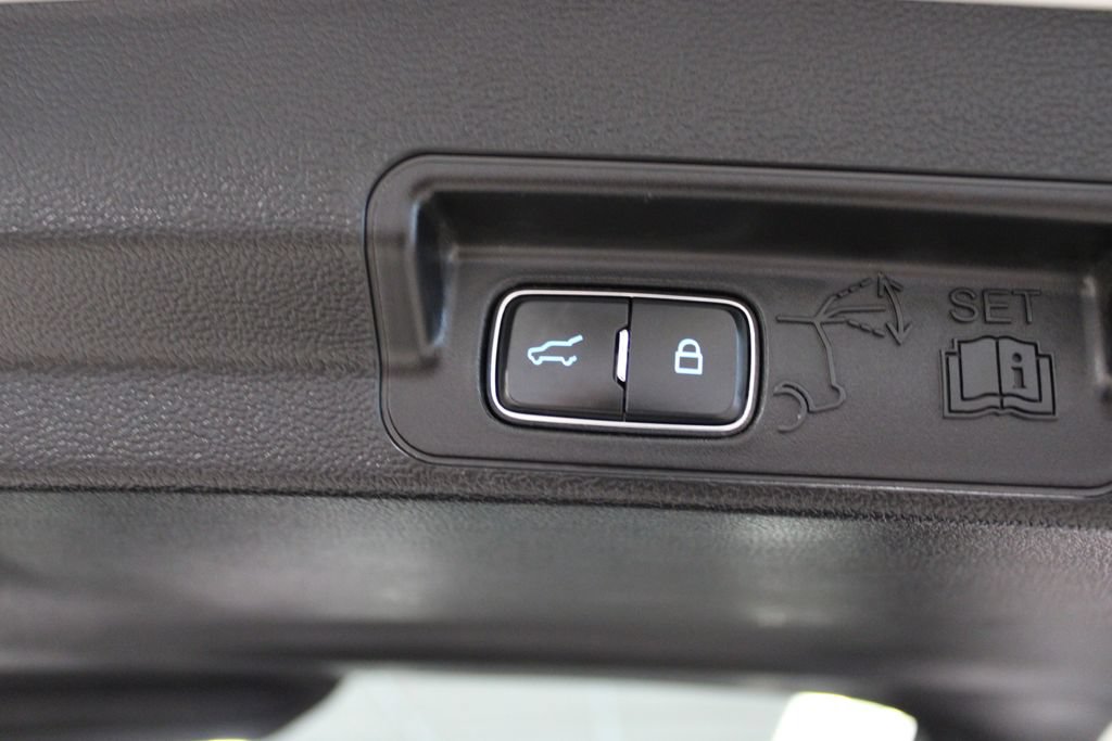 Certified 2023 Ford Explorer XLT w/ Equipment Group 202A AWD/4WD image 42