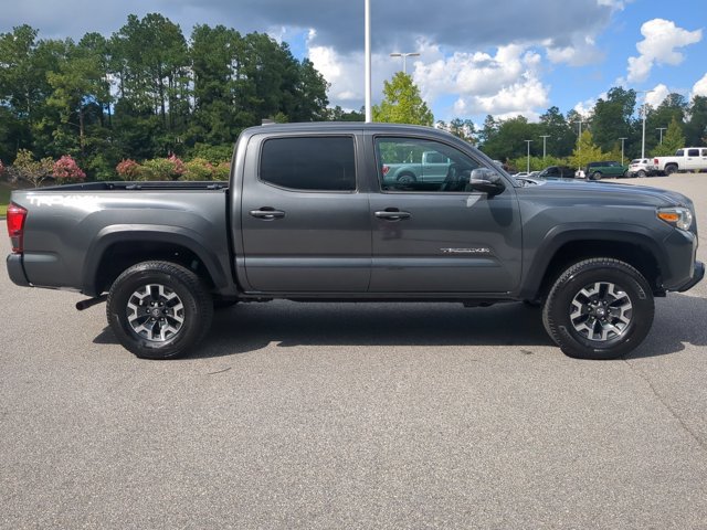 Used 2019 Toyota Tacoma TRD Off-Road w/ Technology Package AWD/4WD image 3
