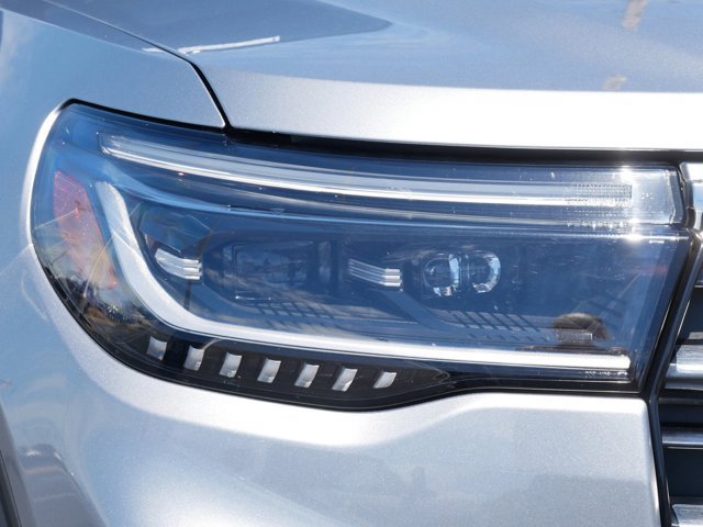 Certified 2025 Ford Explorer Platinum w/ Ultimate Package AWD/4WD image 5