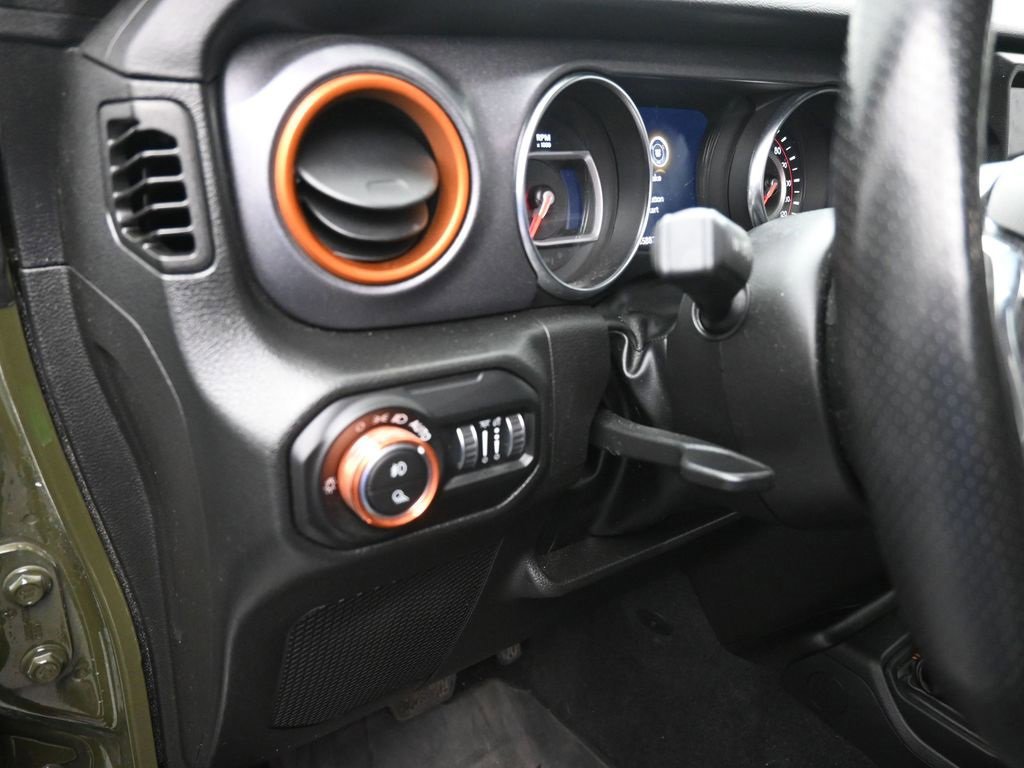 Used 2022 Jeep Gladiator Mojave w/ Cold Weather Group image 24