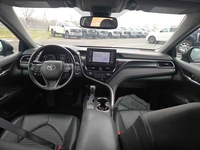 Used 2023 Toyota Camry SE w/ Convenience Package image 17