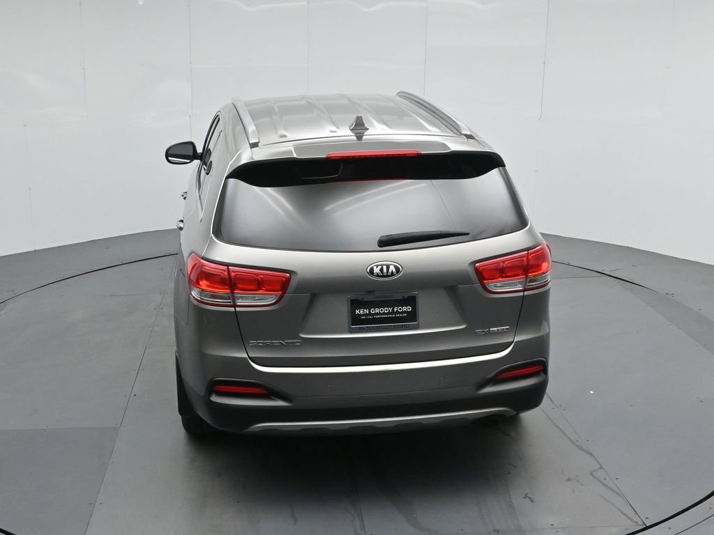 Used 2017 Kia Sorento EX image 41