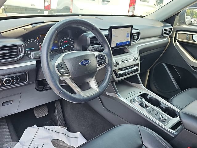 Certified 2023 Ford Explorer XLT w/ Equipment Group 202A AWD/4WD image 17