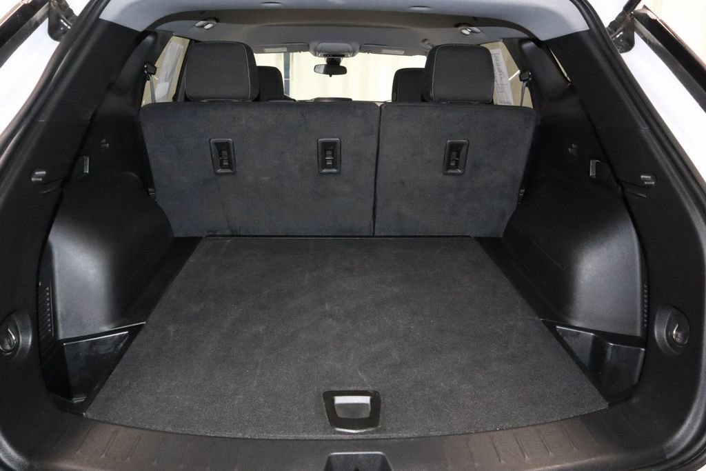 Used 2025 Chevrolet Blazer LT image 14