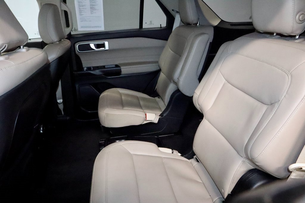 Certified 2020 Ford Explorer XLT w/ Equipment Group 202A image 23