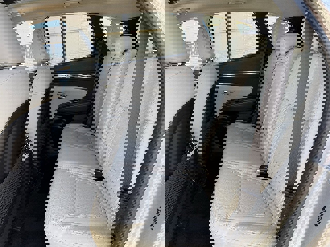 Used 2022 Hyundai Tucson Limited image 28