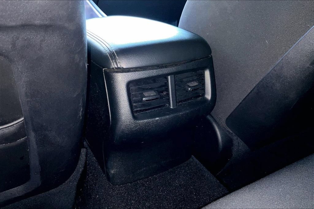 Used 2022 Dodge Challenger R/T RWD image 32