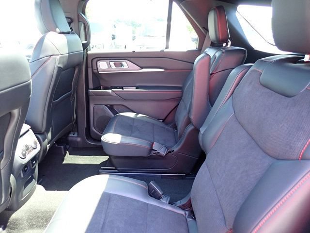 Certified 2025 Ford Explorer ST AWD/4WD image 19