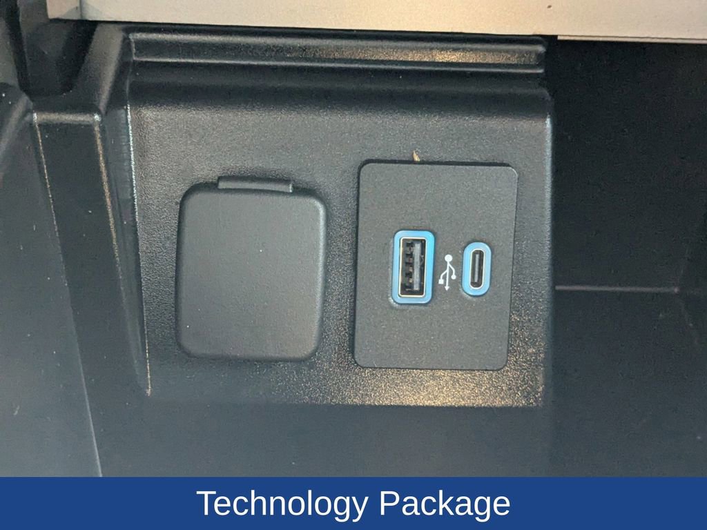 Certified 2022 Ford Explorer Platinum w/ Technology Package image 27