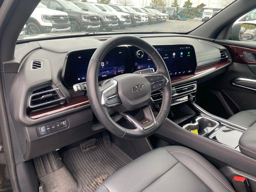 Used 2024 Chevrolet Traverse Z71 image 12