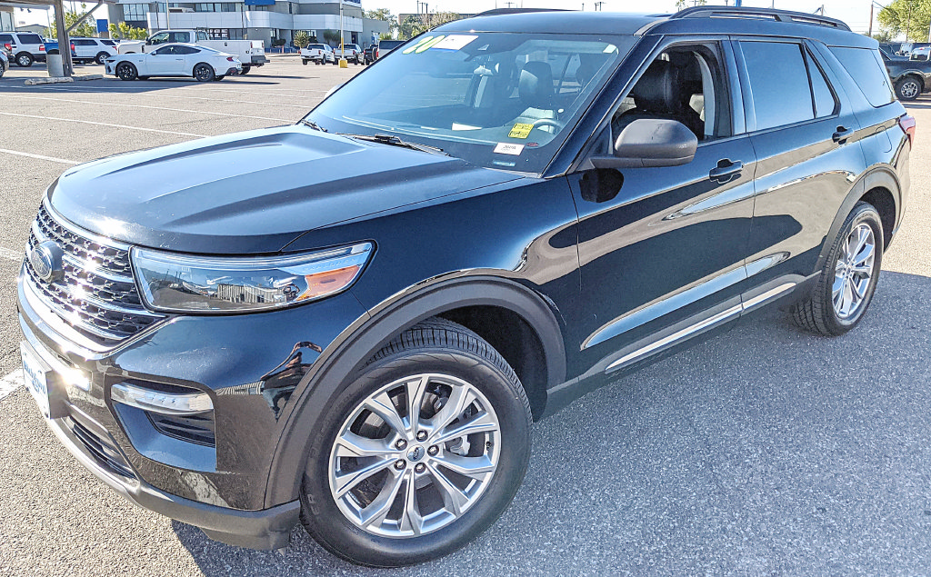 Certified 2020 Ford Explorer XLT w/ Equipment Group 202A AWD/4WD image 5