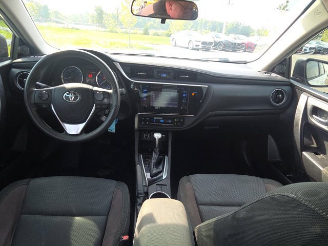 Used 2019 Toyota Corolla LE FWD image 14