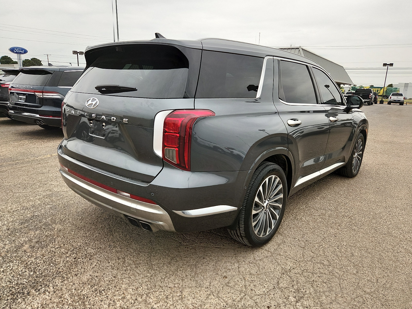 Used 2024 Hyundai Palisade Calligraphy FWD image 7