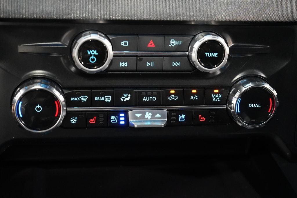 Certified 2026 Ford F350 Platinum AWD/4WD image 27