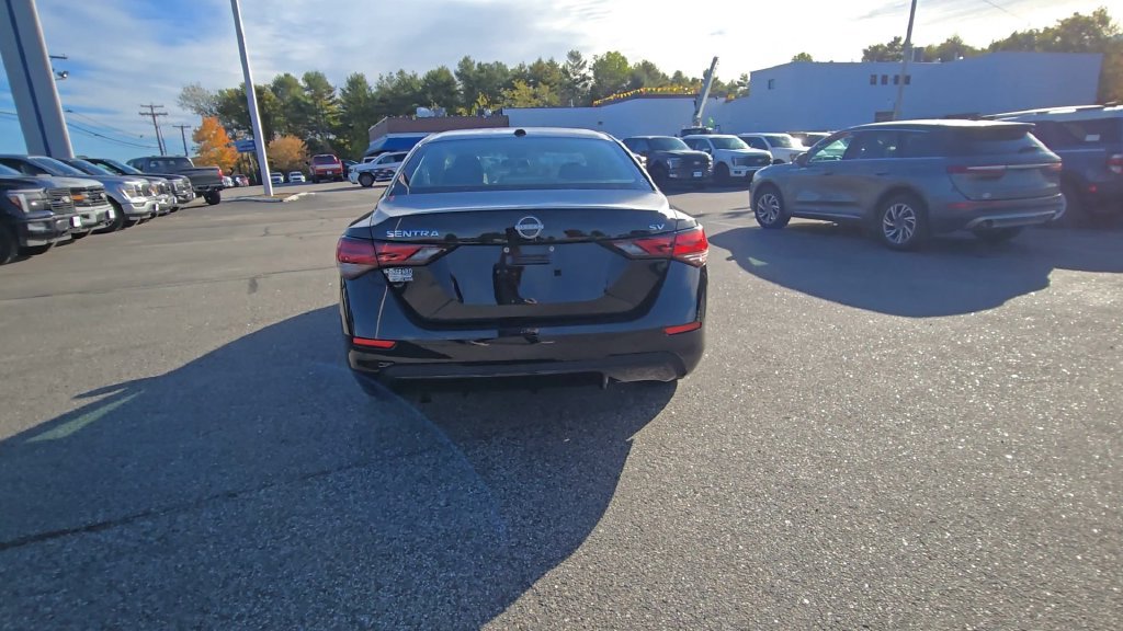 Used 2024 Nissan Sentra SV FWD image 17