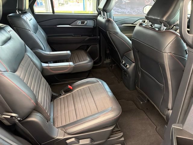 Certified 2025 Ford Explorer ST-Line AWD/4WD image 12