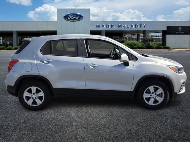 Used 2022 Chevrolet Trax LS w/ Tint and Cruise Package image 2