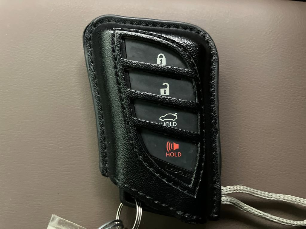 Used 2024 Lexus ES 350 w/ Premium Package image 31