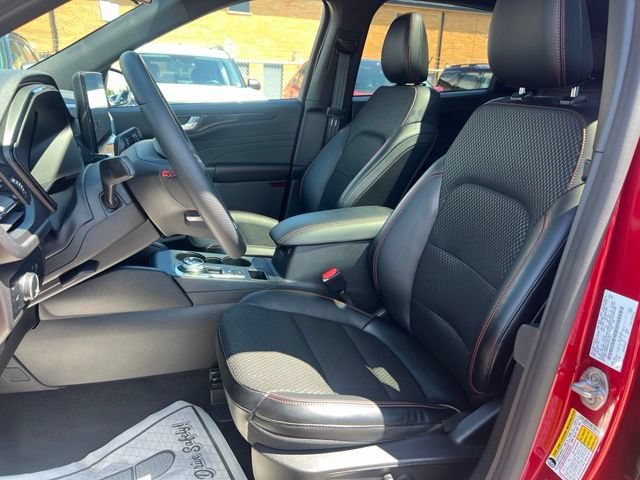 Certified 2024 Ford Escape ST-Line w/ Tech Pack #1 AWD/4WD image 18
