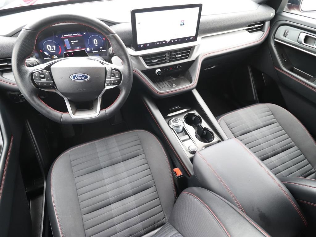 Certified 2025 Ford Explorer ST-Line w/ Premium Package image 10