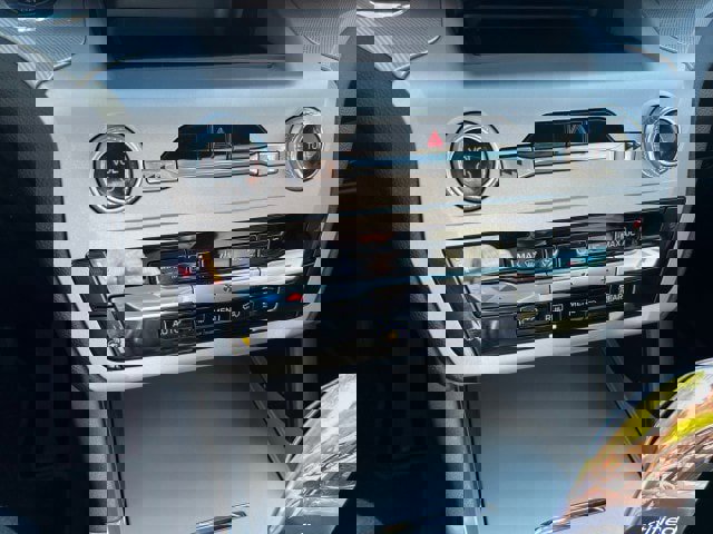 Certified 2022 Ford Explorer XLT w/ Equipment Group 202A image 16