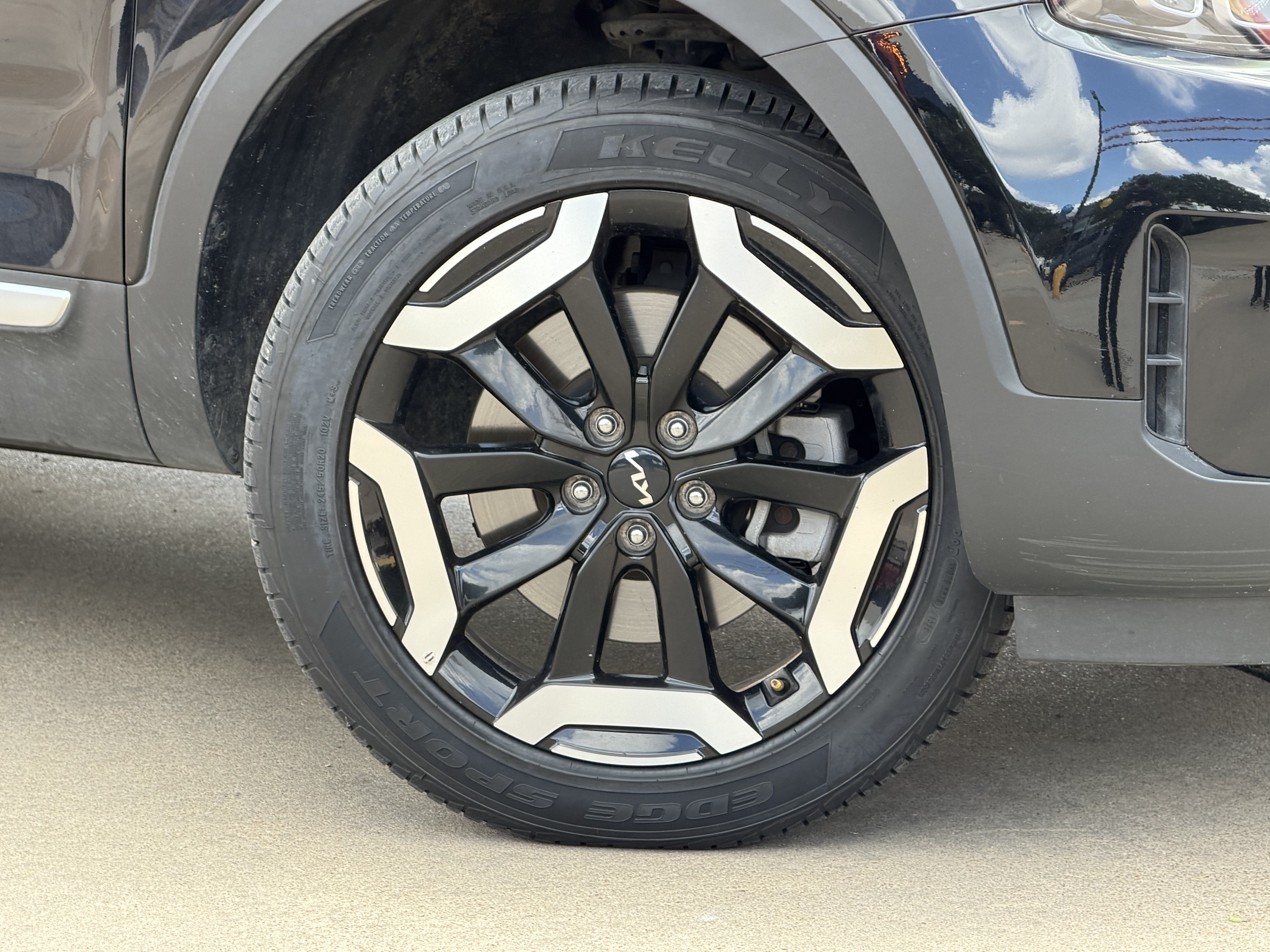 Used 2025 Kia Telluride S AWD/4WD image 3