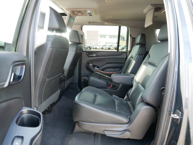 Used 2020 Chevrolet Suburban Premier AWD/4WD image 16