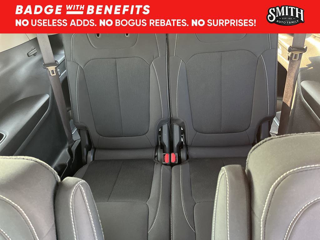 Used 2023 Jeep Grand Cherokee L Laredo image 15