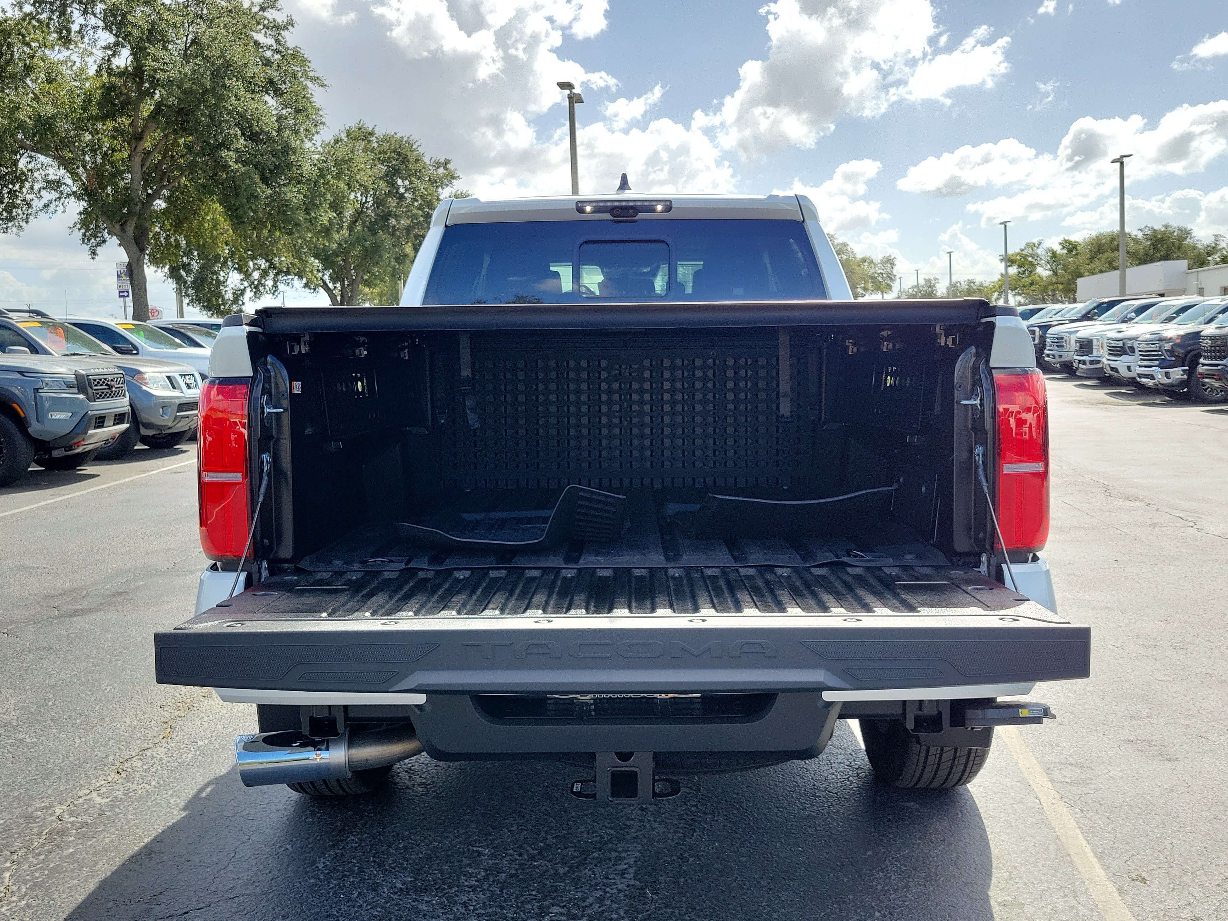 Used 2026 Toyota Tacoma Limited AWD/4WD image 9