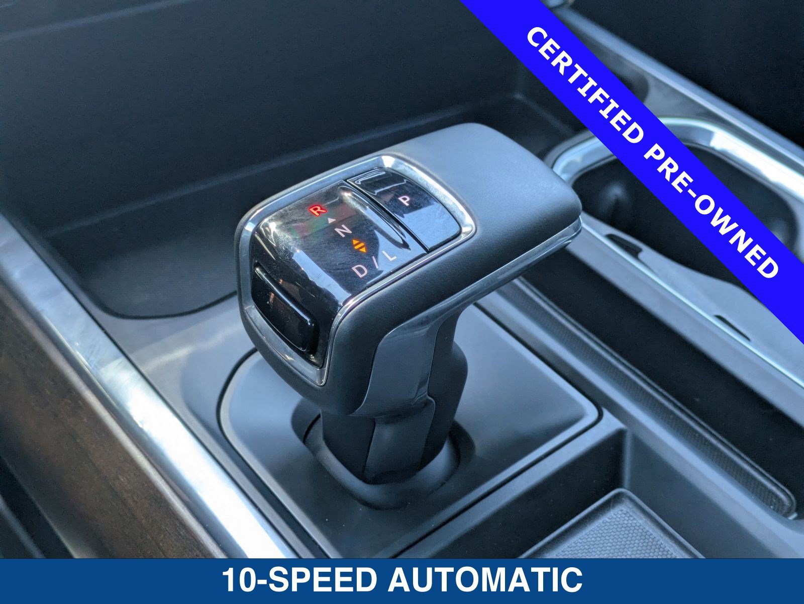 Used 2024 Chevrolet Silverado 1500 High Country w/ Technology Package AWD/4WD image 32