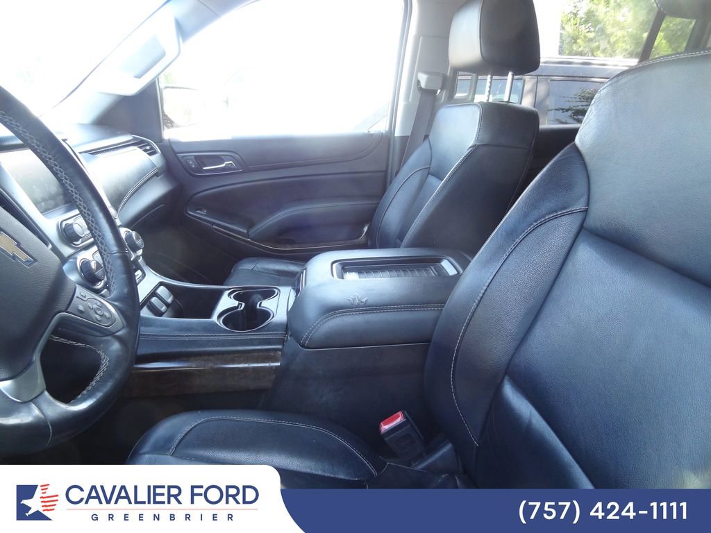 Used 2017 Chevrolet Suburban LT w/ Luxury Package RWD image 8