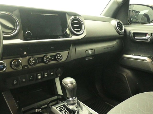 Used 2019 Toyota Tacoma TRD Off-Road image 13