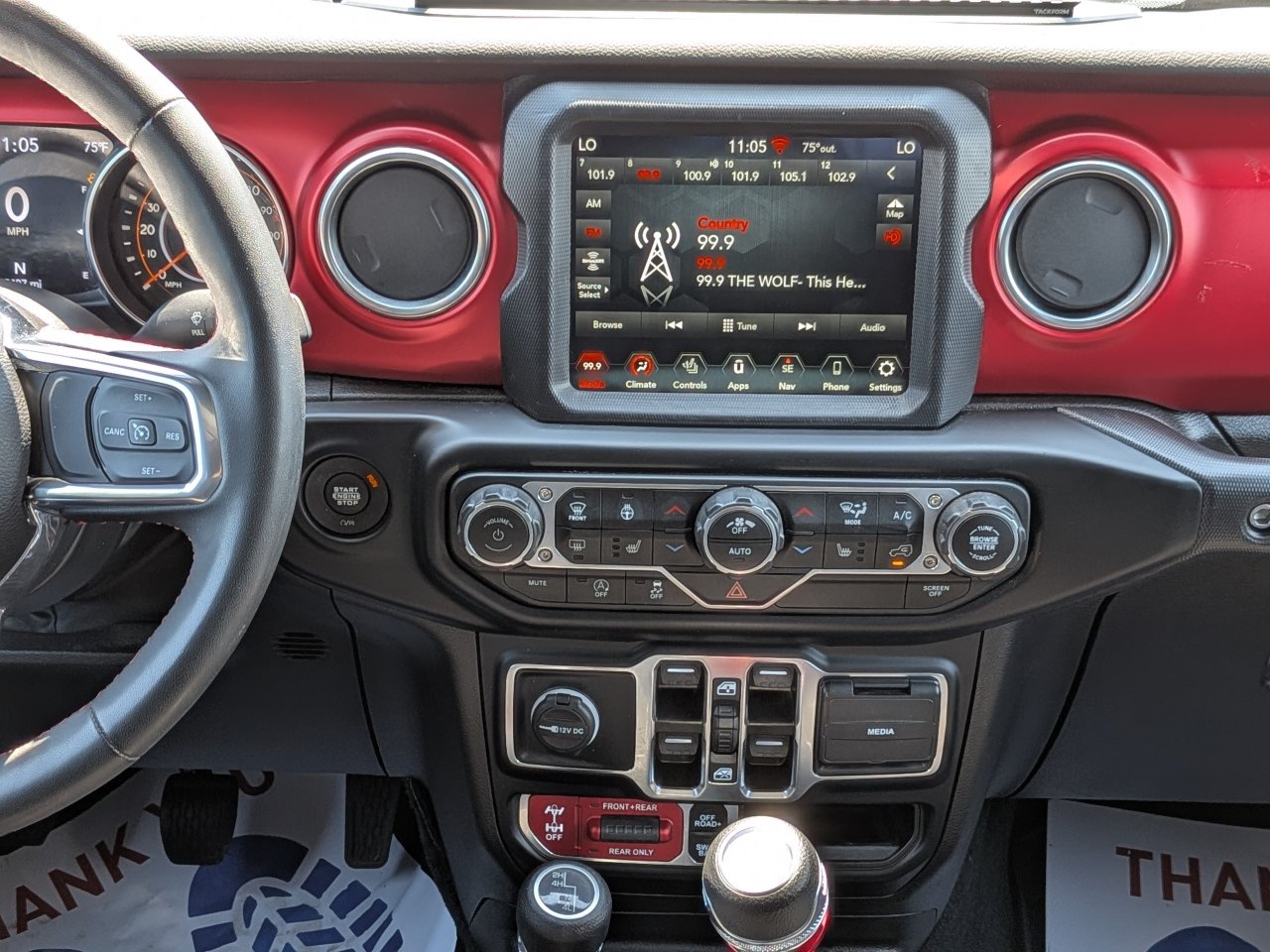 Used 2023 Jeep Gladiator Rubicon w/ Cold Weather Group AWD/4WD image 19