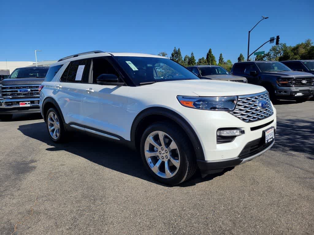 Certified 2020 Ford Explorer Platinum w/ Premium Technology Package AWD/4WD image 8