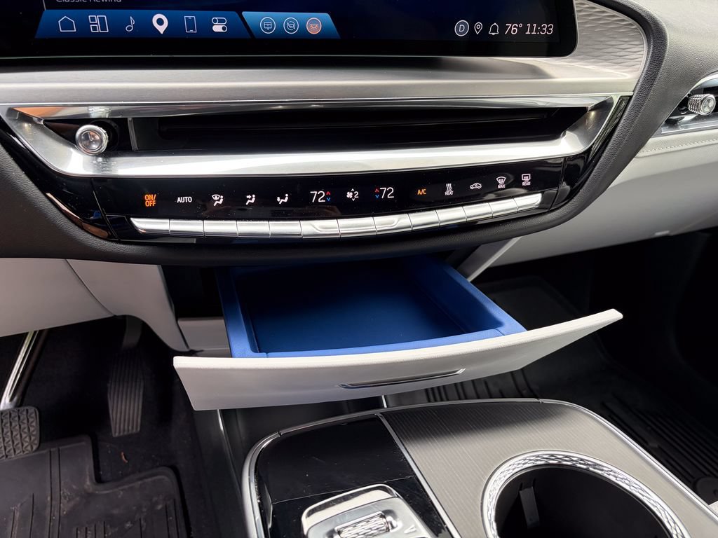 Used 2024 Cadillac Lyriq Sport AWD/4WD image 39