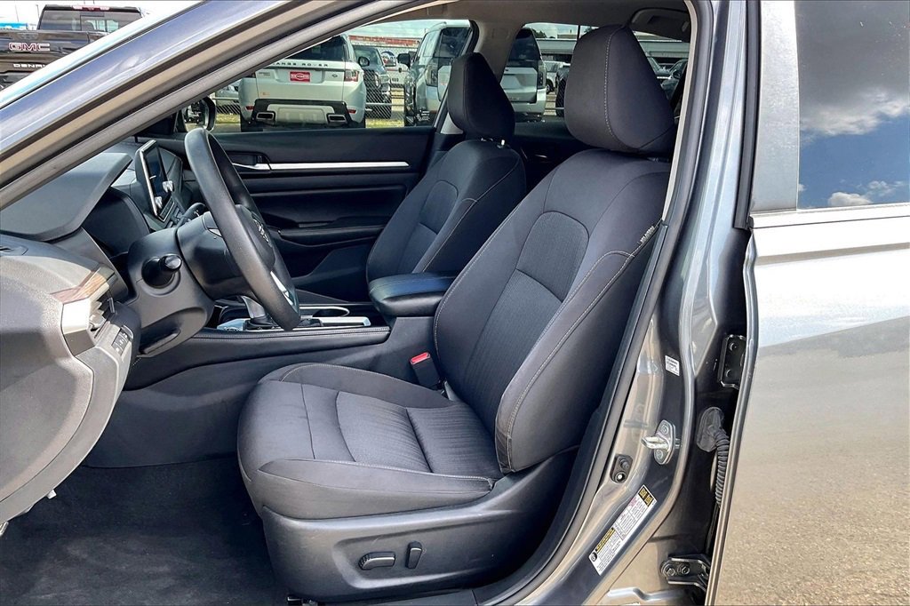 Used 2023 Nissan Altima 2.5 SV image 18