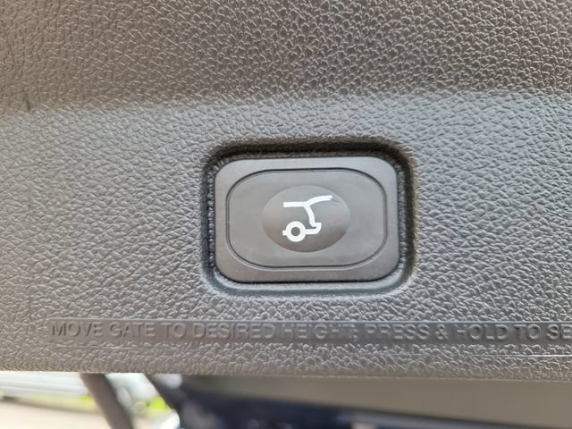 Certified 2017 Ford Explorer XLT w/ Equipment Group 202A FWD image 34