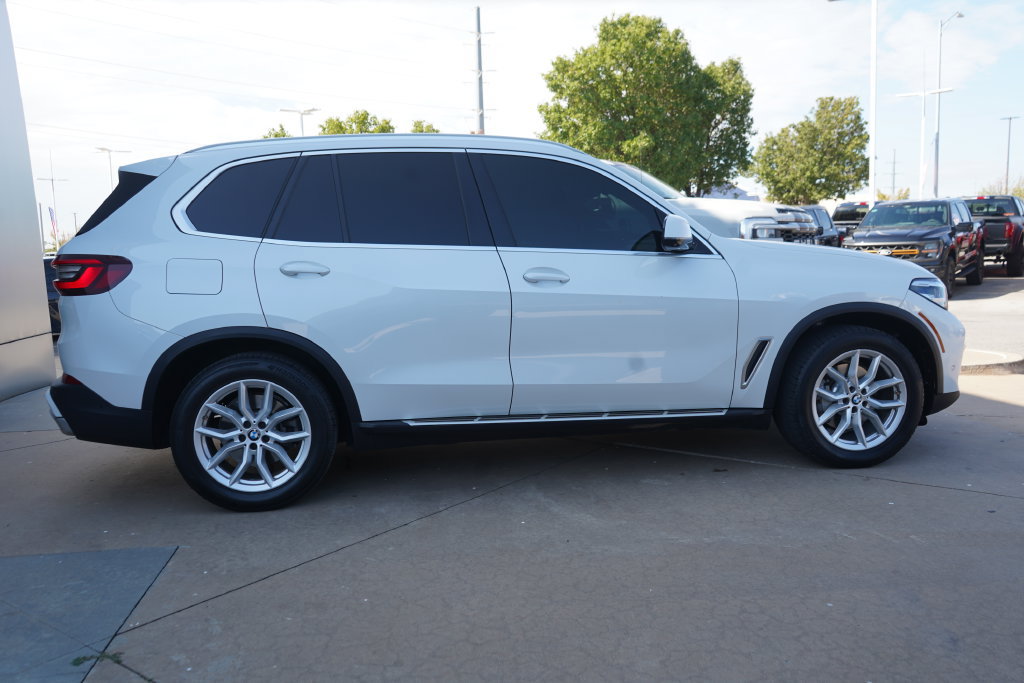 Used 2023 BMW X5 xDrive40i AWD/4WD image 10